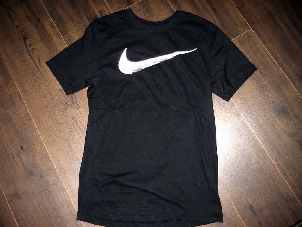 Dri-FIT The Nike Tee Short Sleeve Black T-Shirt with Striped Swoosh Logo Size S